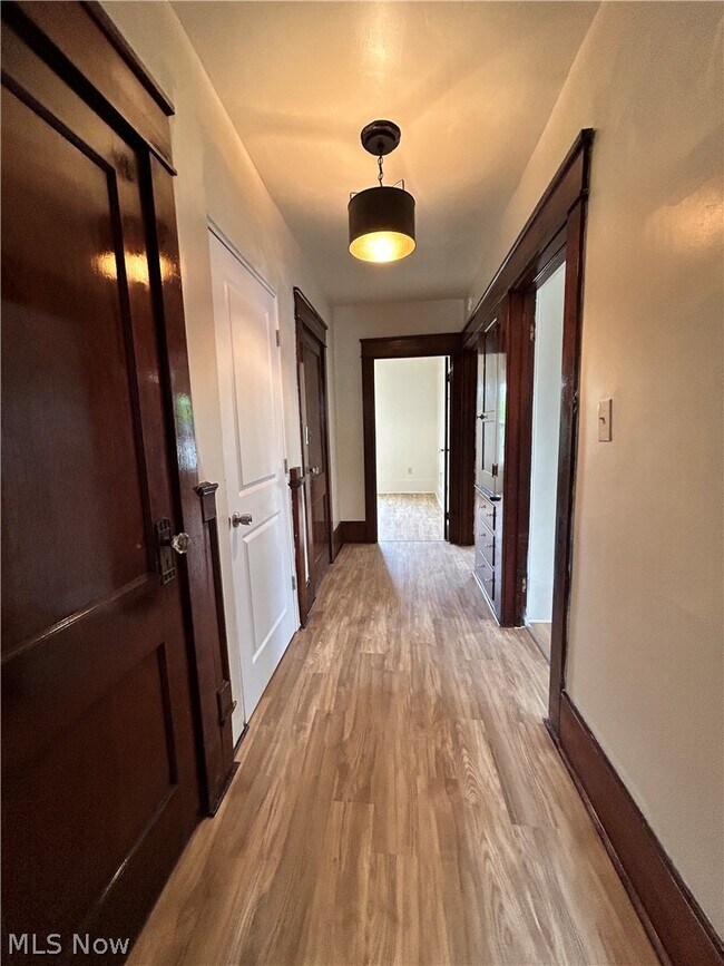 Foto del edificio - 377 Lawson Ave