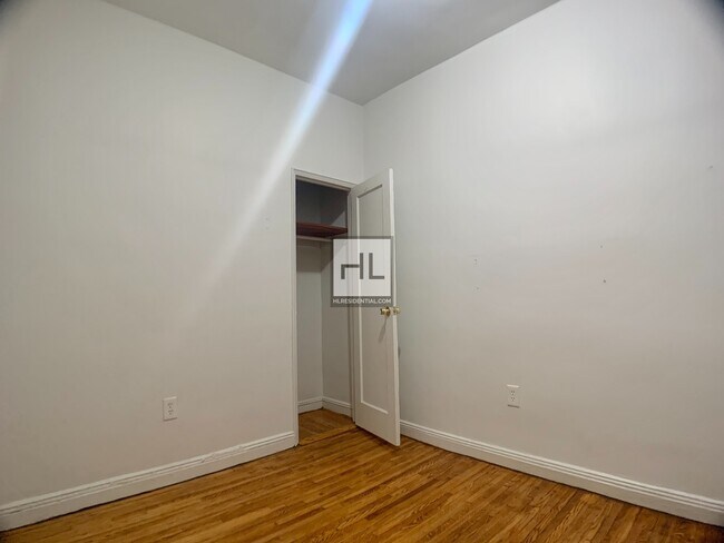 Building Photo - NO FEE 1BR St Johns Place Prospect Heights