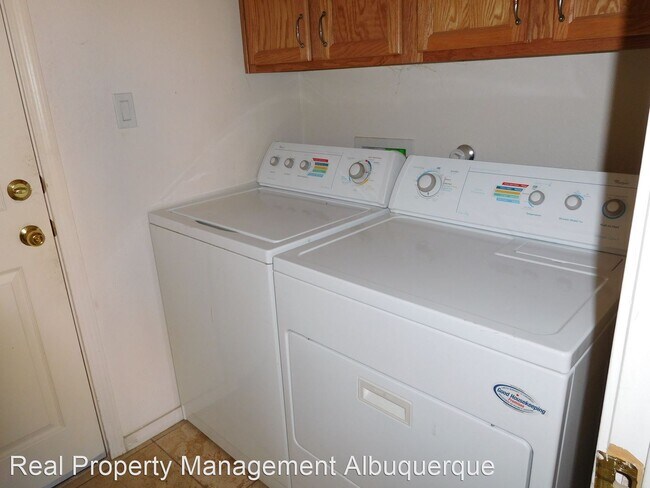 Building Photo - 3 br, 2.5 bath House - 3819 Antonia Court NW