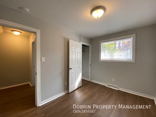Foto del edificio - 2505 Lynhaven Ave