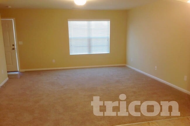 Building Photo - 4911 Magnasco Ln