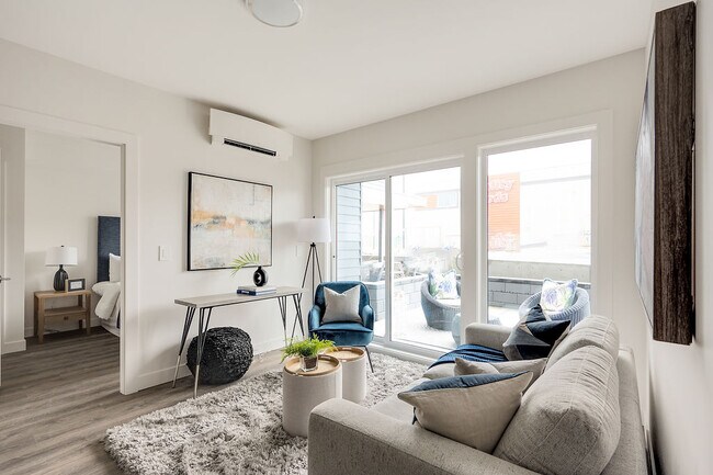 Photo du bâtiment - Vantage Apartments at Royal Bay