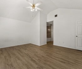 Building Photo - 1727 Ramada Dr