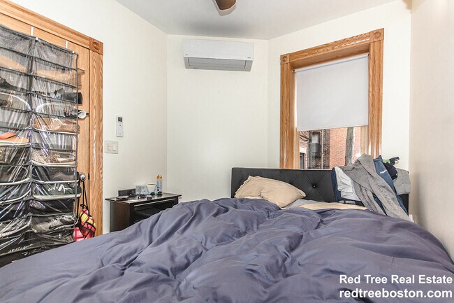 Foto del edificio - 16A S Russell St