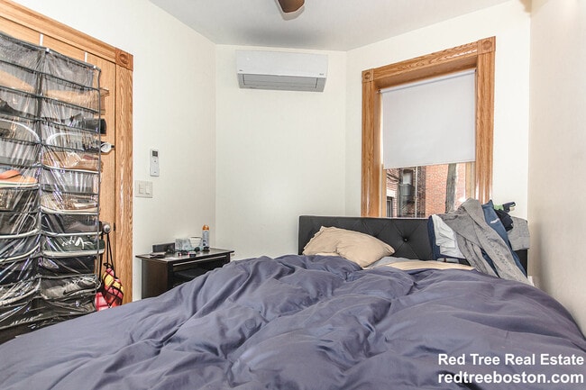 Building Photo - 16A S Russell St