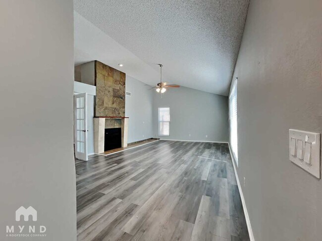 Foto del edificio - 7210 W Krall St