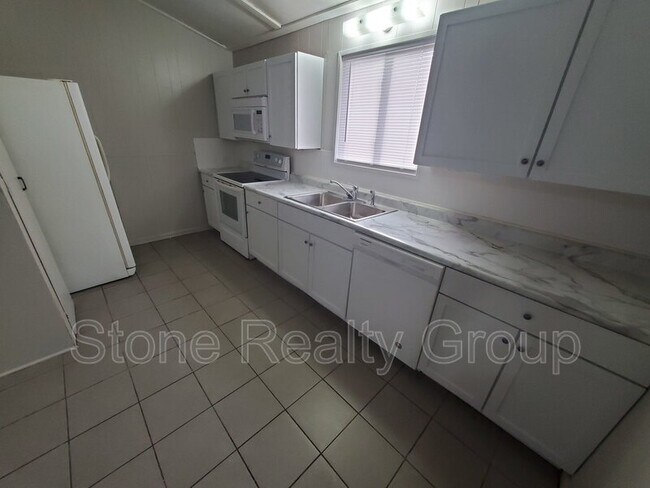 Foto del edificio - 3951 E Hollywood Ave