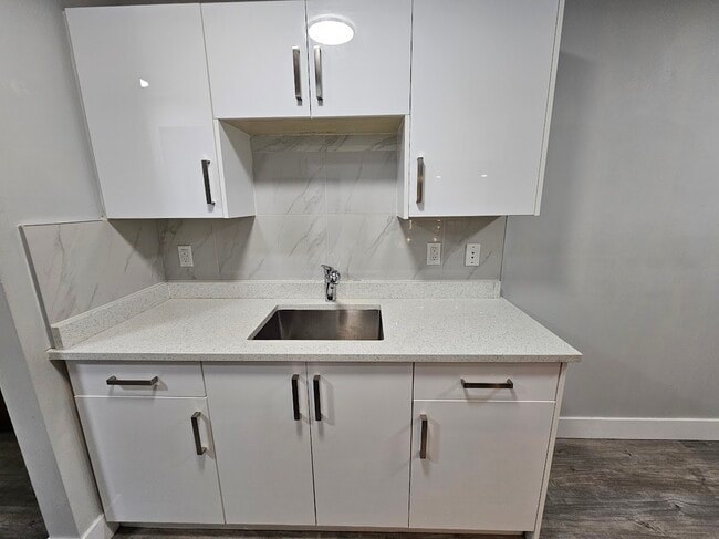 Photo du bâtiment - 46117 Gore Avenue6