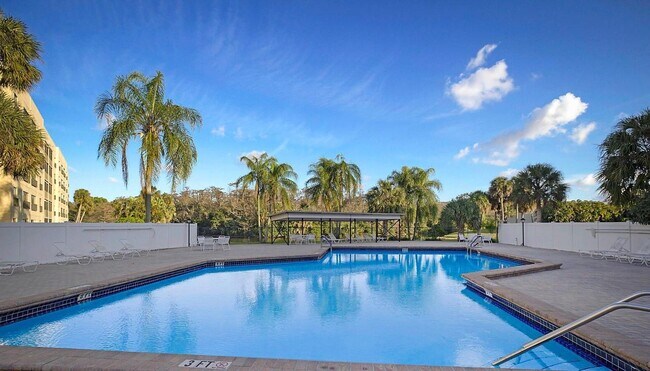 Foto del edificio - 2900 NW 42nd Ave