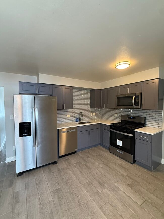 Foto del edificio - 14421 S Ravinia Ave