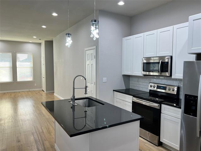 Foto del edificio - 319 W Page Ave