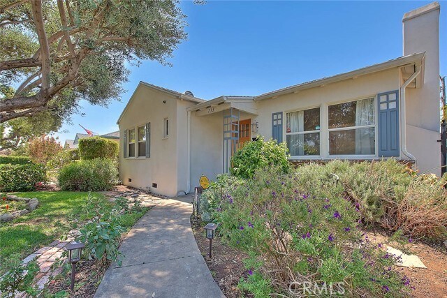 Building Photo - 233 N Mission Dr