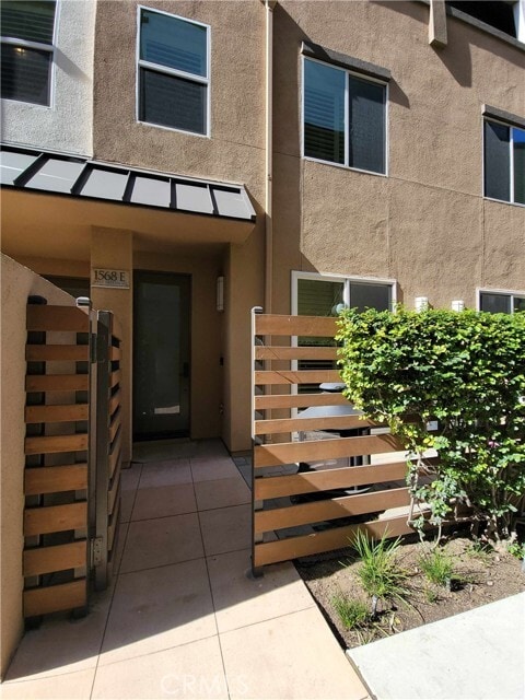 Building Photo - 1568 W Artesia Square