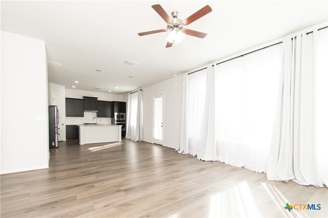 Foto del edificio - 6808 Verona Pl