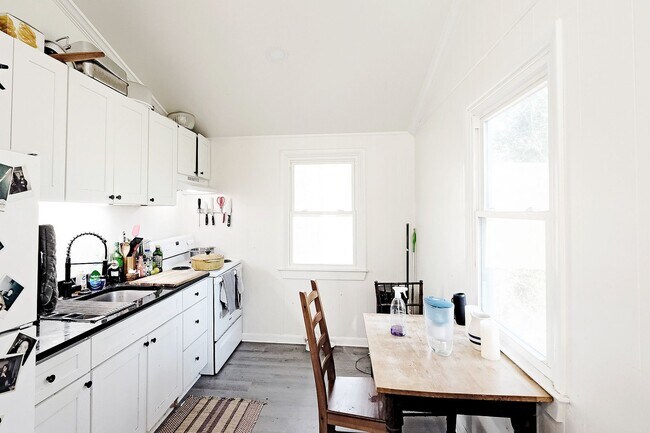 Foto del edificio - Pet-Friendly Crozet Cottage