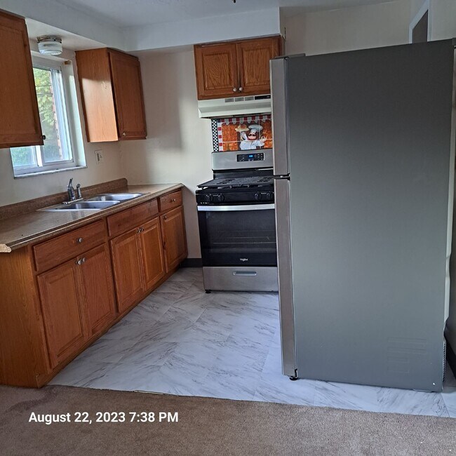 Cocina equipada - 3305 W Run Rd