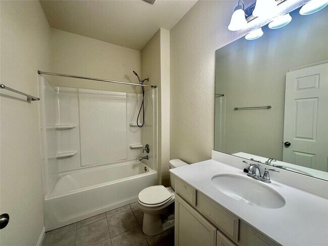 Building Photo - 7211 Loggia Pl