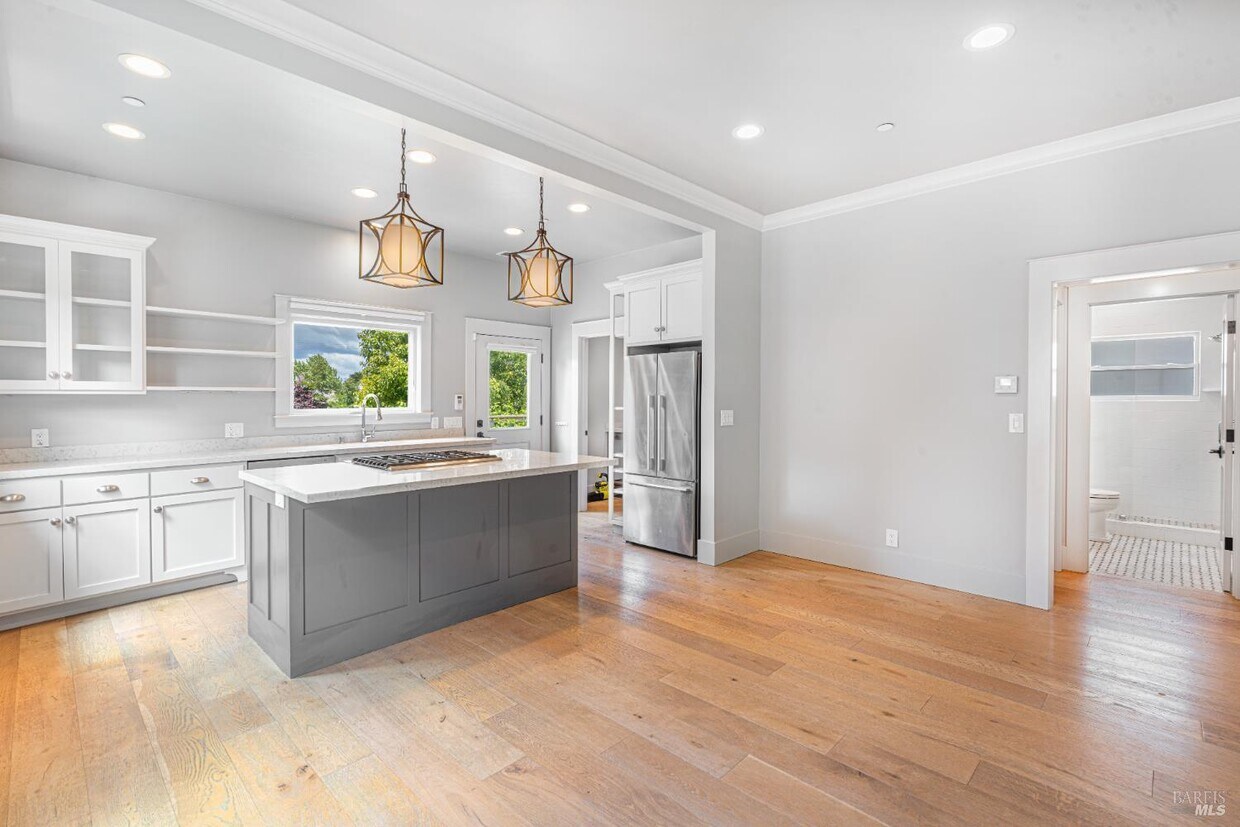 Foto principal - 753 Humboldt St