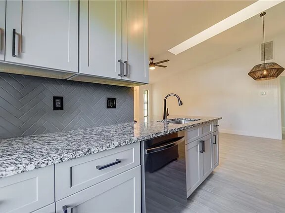 Foto del edificio - 5118 SW Courtyards Way