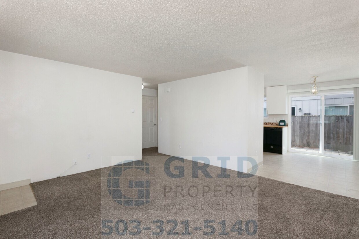 Foto principal - 2 Bedroom Apartment Available in SW Portla...