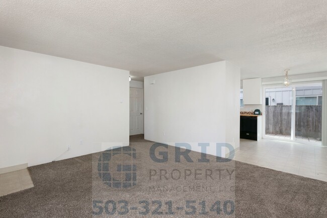 Building Photo - 2 Bedroom Apartment Available in SW Portla...