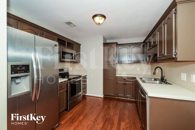 Foto del edificio - 334 St Charles Way
