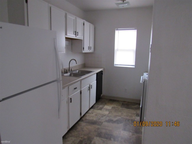 Building Photo - 4 br, 2 bath House - 724 Douglas Ave