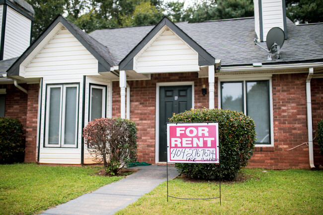 Building Photo - 2790 Country Ct SE