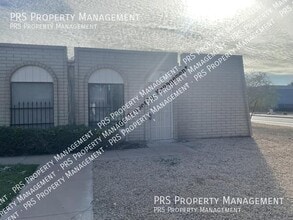 Building Photo - 423 S Mitchell Dr