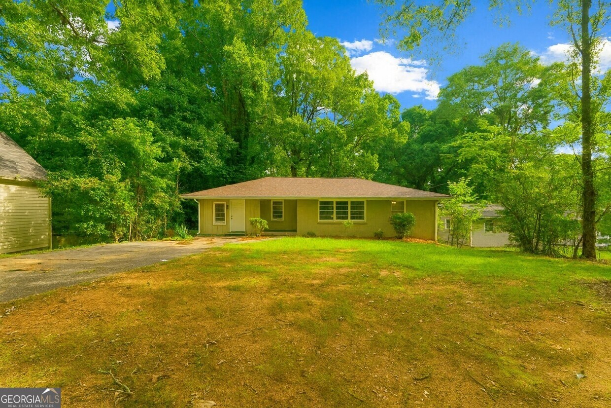 Primary Photo - 195 Polar Rock Rd SW