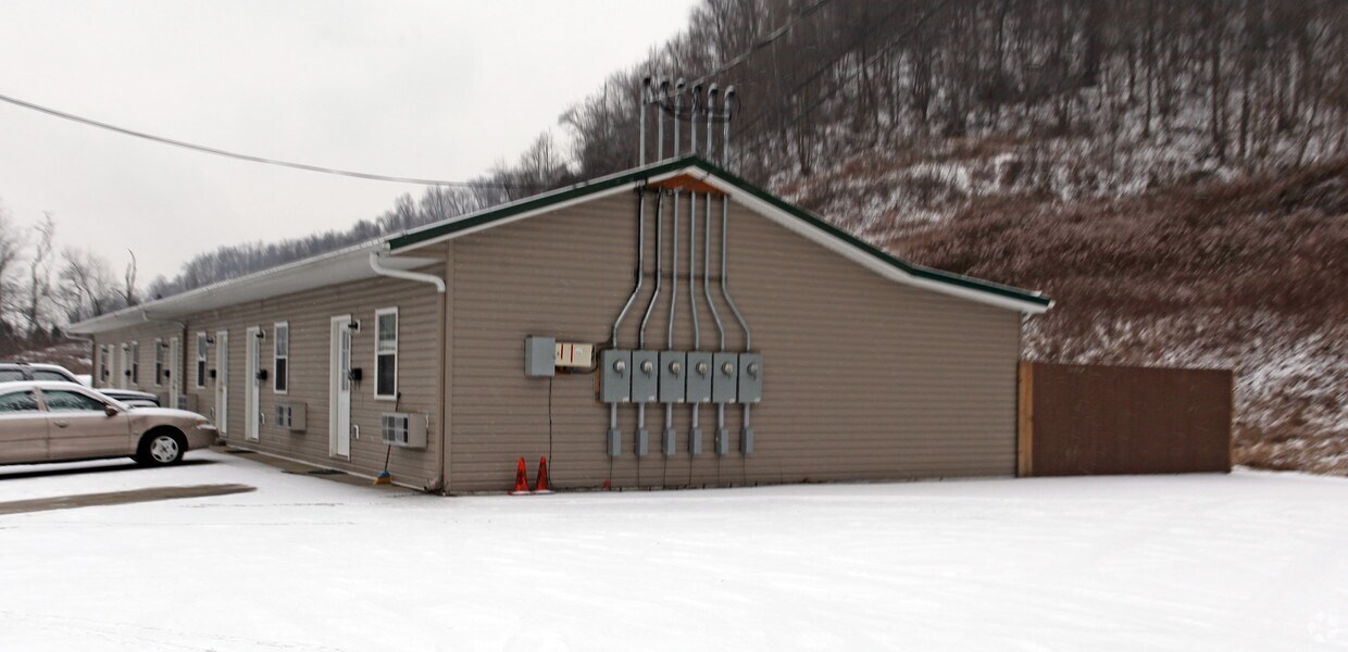 Building Photo - 2111 Harrisonville Ave