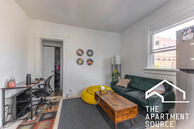 Foto del edificio - 1630 N Fairfield Ave