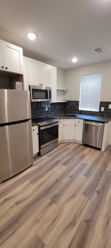 Foto principal - 717 N Duncan St