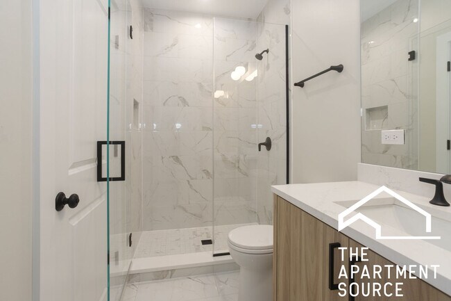 Foto del edificio - 1402 W Belden Ave