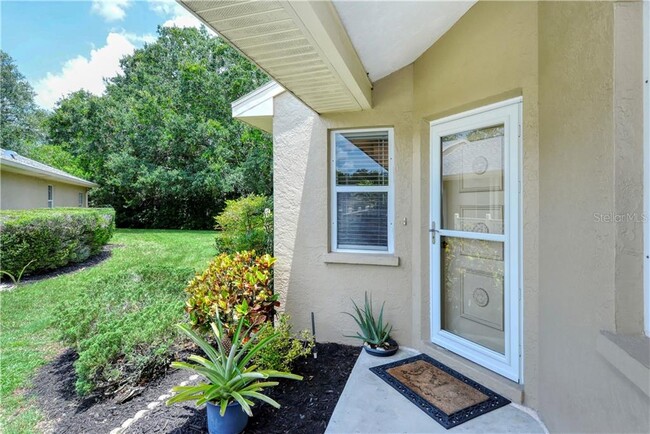 Foto del edificio - 220 Chartley Ct N