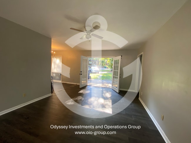 Building Photo - 552 Blendwood Dr