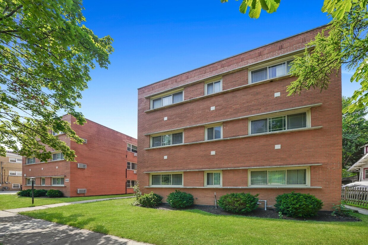 Foto principal - 8054 Niles Ave
