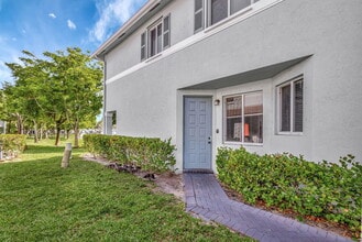 Building Photo - 1923 Alamanda Way