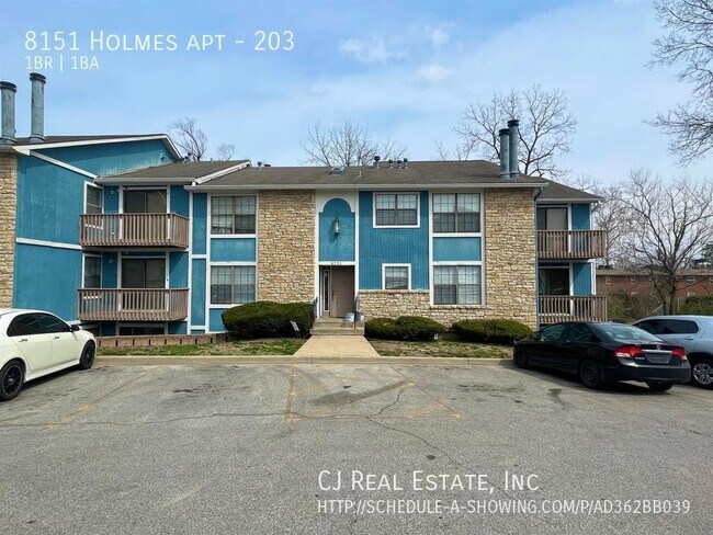 Foto del edificio - 8151 Holmes Rd