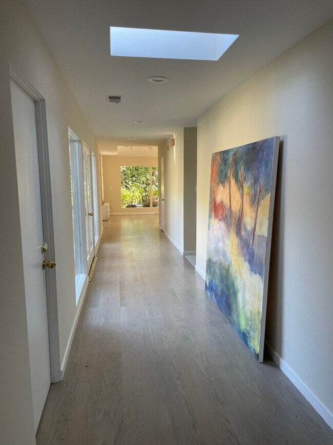 Hall - 421 Chaucer St