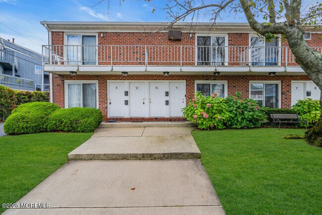 Foto del edificio - 114 3rd Ave