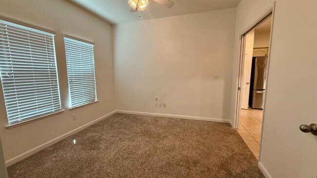 Foto del edificio - 1548 W Hampton Cir
