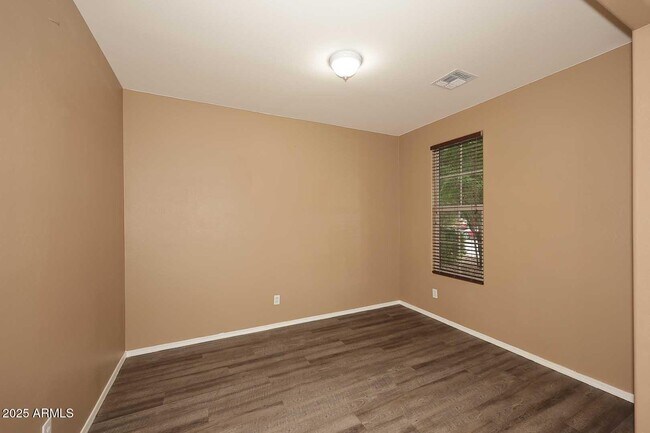 Building Photo - 11020 E Shepperd Ave