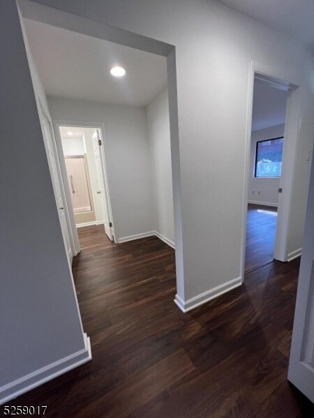 Building Photo - 109 River Rd