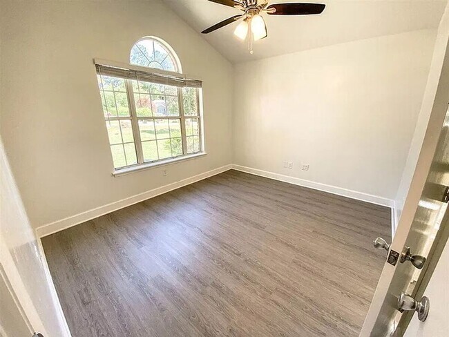 Building Photo - Family-Friendly Northeast Home Steps from Top-Rated Schools