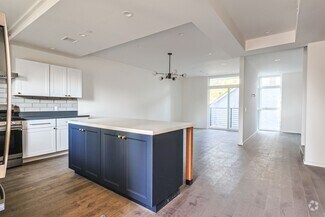 Building Photo - 14754 Gilmore St