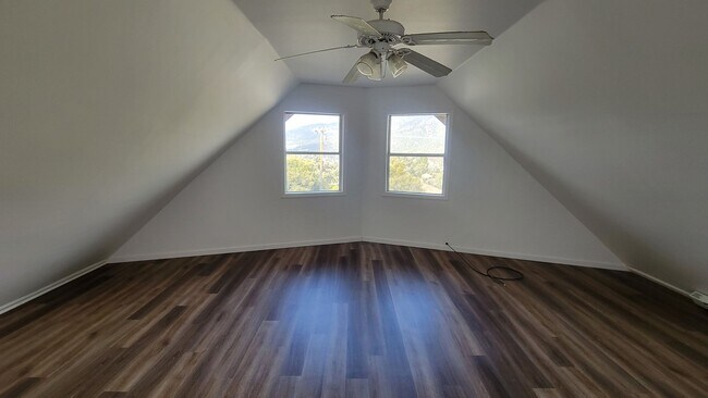 Building Photo - 2028 Linden Dr