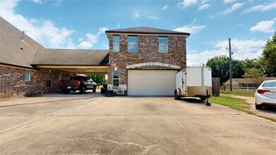 Building Photo - 10602 W Hidden Lake Ln