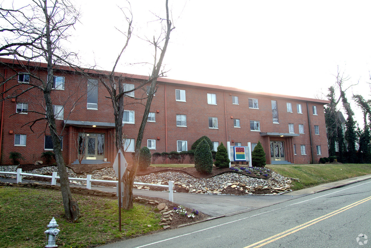 Primary Photo - Riverside Apartments