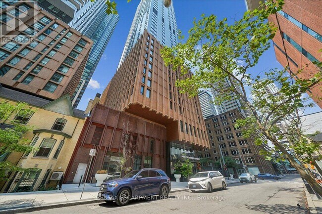 Building Photo - 28 Widmer St